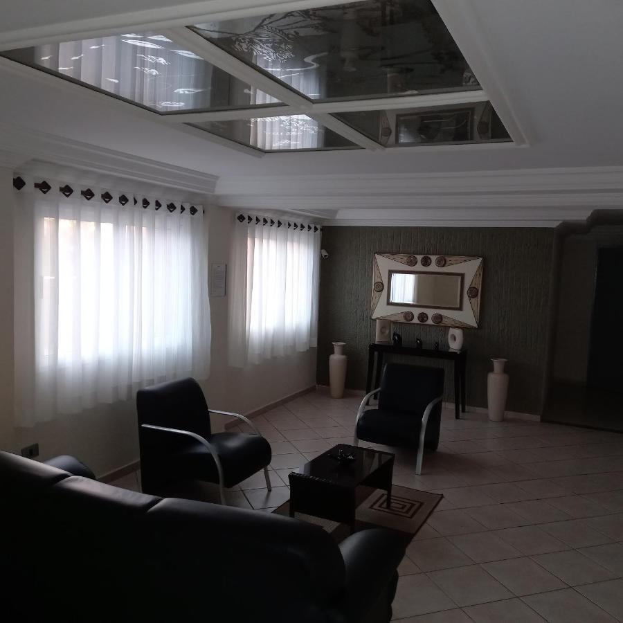 Otimo Apartamento Condominio Frente A Praia Mongagua Luaran gambar